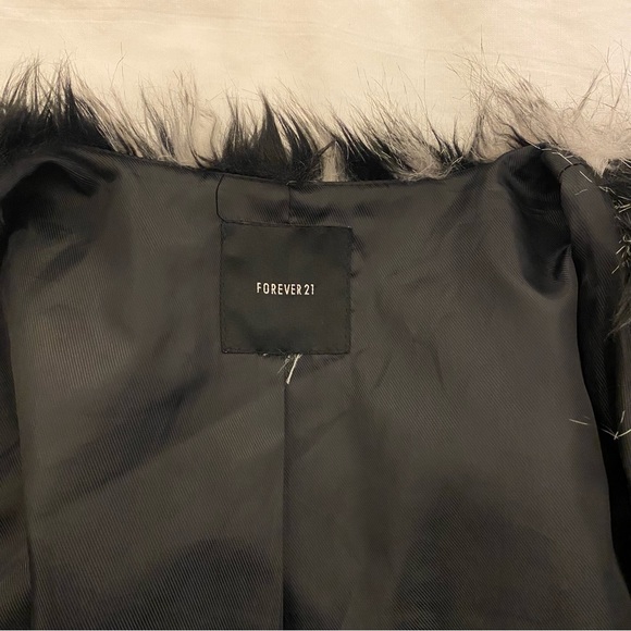 Forever 21 Faux Fur Jacket - Picture 5 of 5